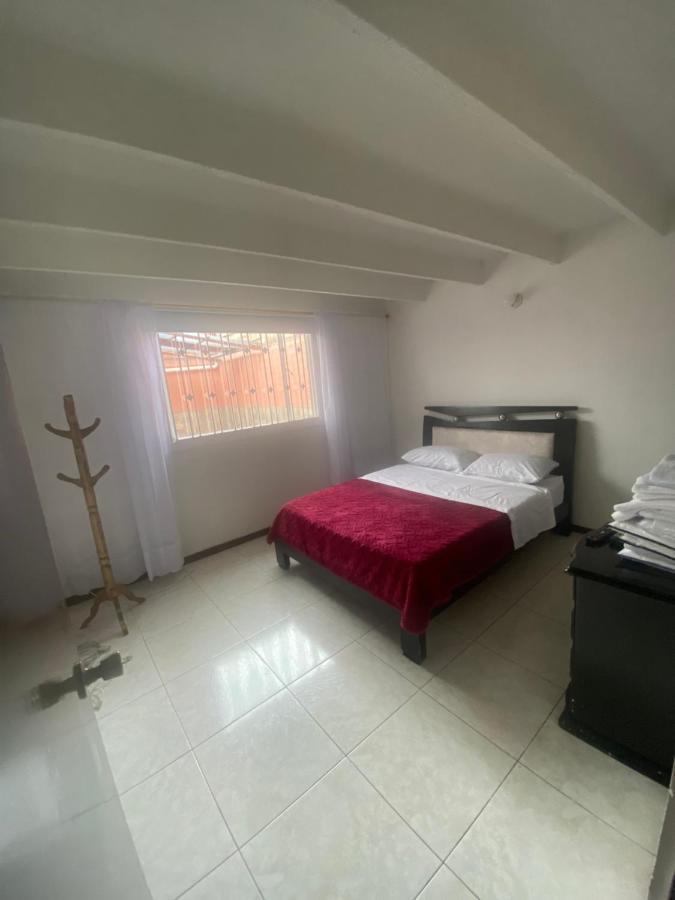 Hospedaje Casa Dorada - Modelia - Bogota