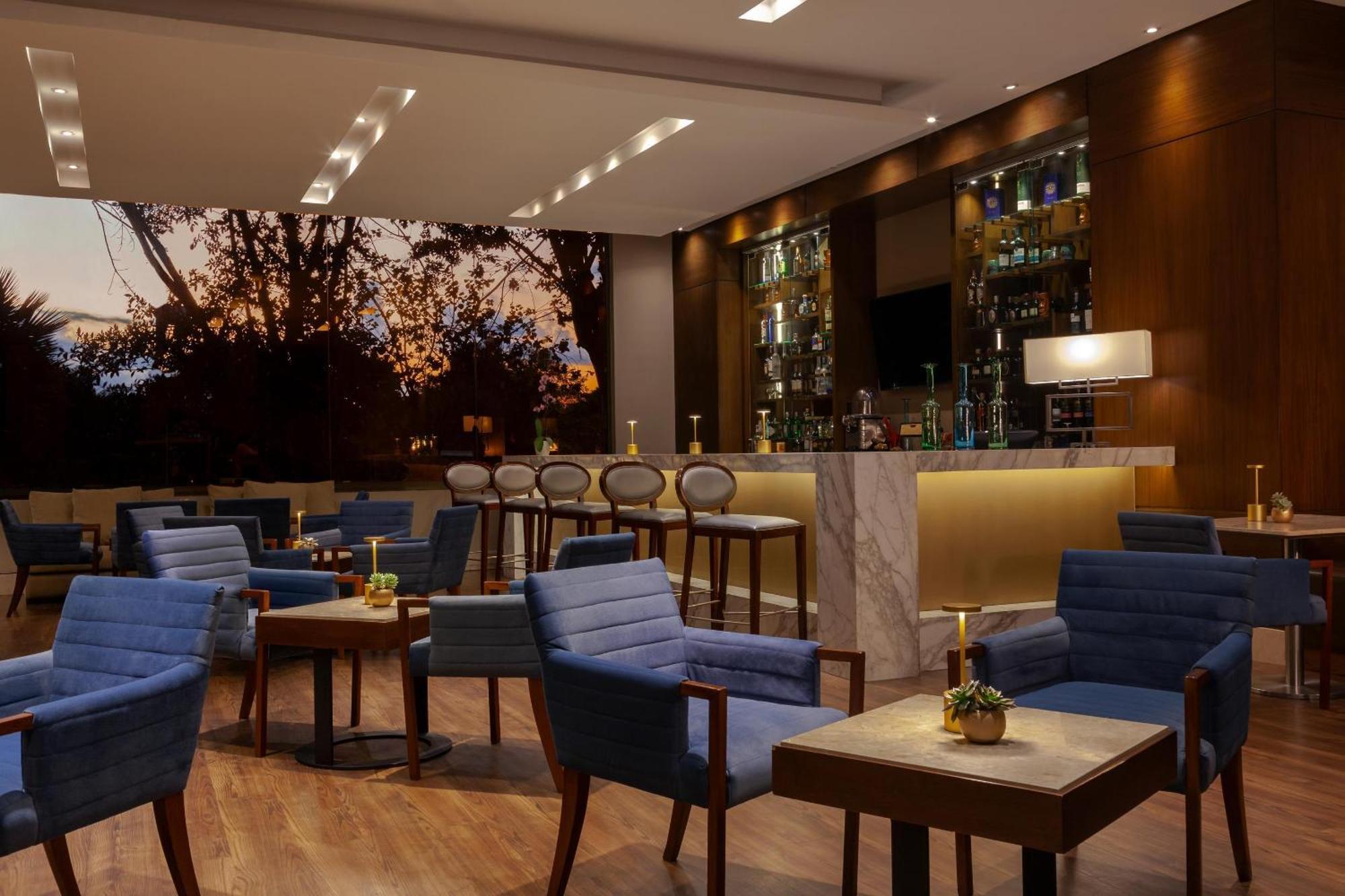 Nh Collection Bogota Royal Teleport