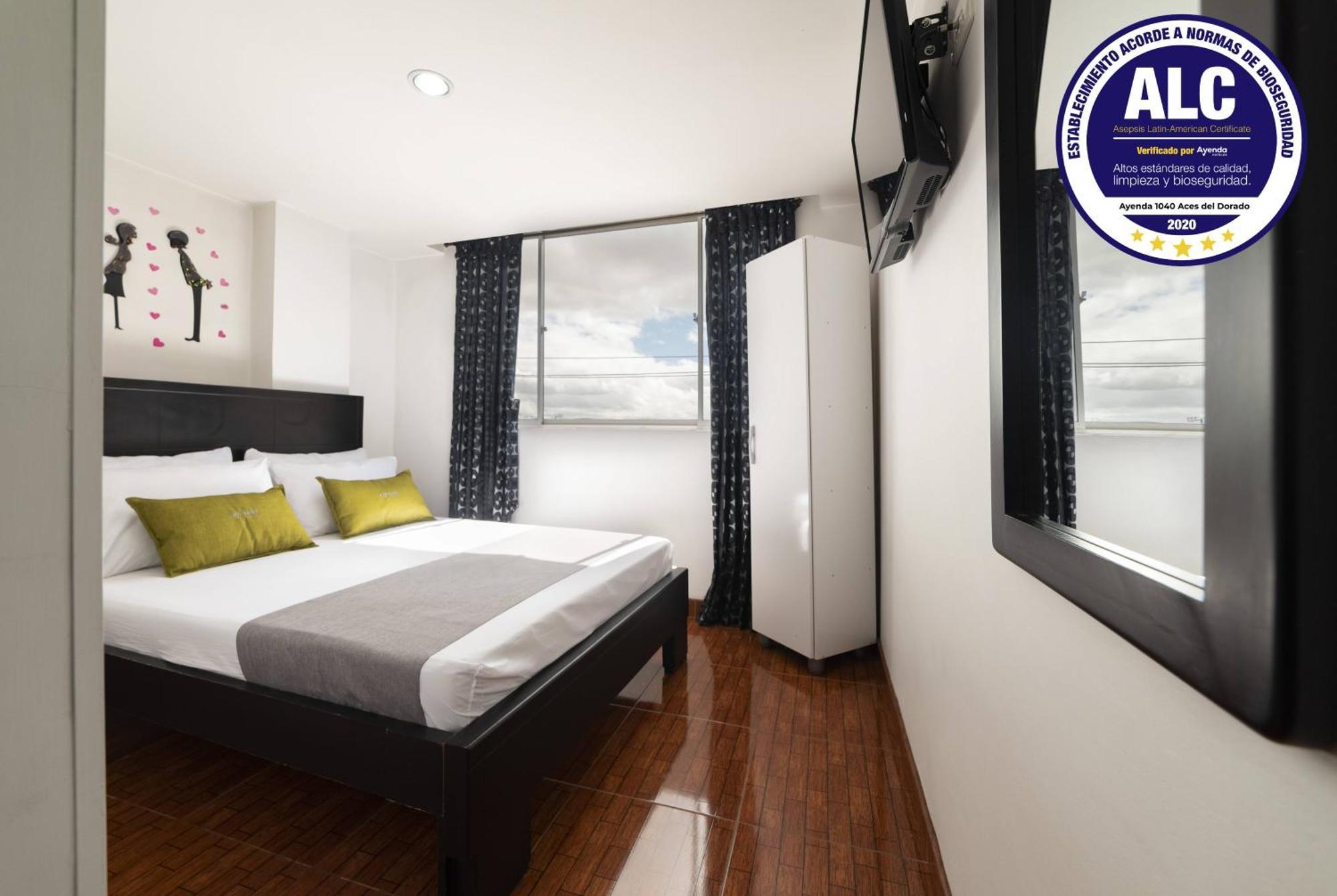 Hotel Dorado 100