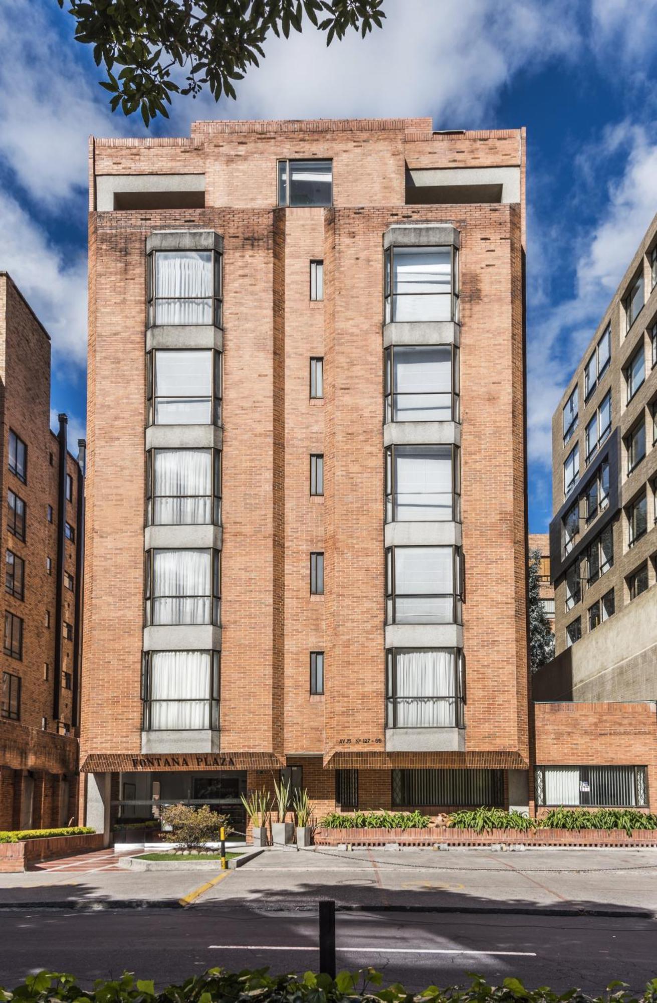 Travelers Fontana Plaza Apartment - Bogota